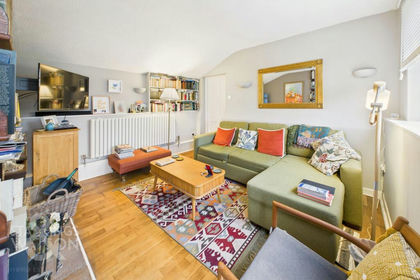 Cottage for sale in Upton with Fishley