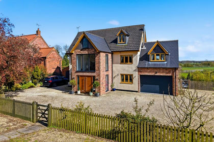 1.3 acres of House with Land for sale in Thurgarton