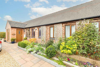 Barn Conversion for sale in Aston juxta Mondrum