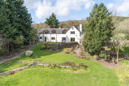 4 acres of Cottage for sale in Stoke St. Milborough