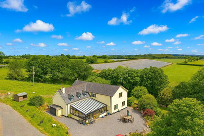 13 acres of Farmhouse for sale in Henllanfallteg