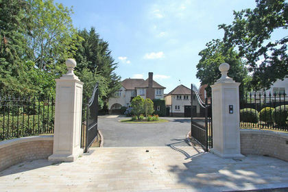 1 acre of House with Land for sale in Southgate and Wood Green