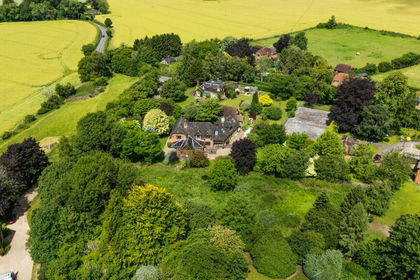 1.2 acres of House with Land for sale in Ropley