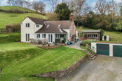 4.5 acres of House with Land for sale in Bredwardine