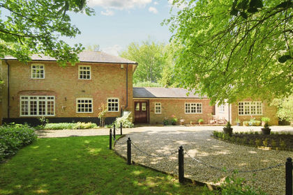 1.2 acres of House with Land for sale in Spilsby