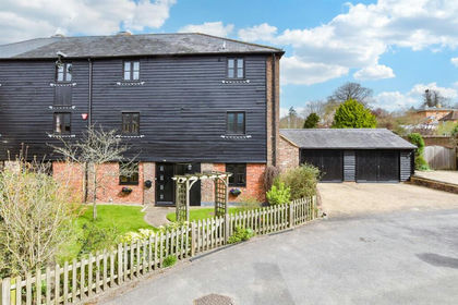 Barn Conversion for sale in West Farleigh