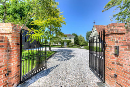 2.2 acres of House with Land for sale in Blackmore, Hook End and Wyatts Green