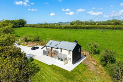 3.8 acres of Cottage for sale in Sourton