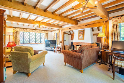 1 acre of House with Land for sale in Bovingdon