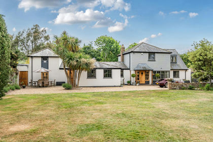 4 acres of House with Land for sale in Slindon