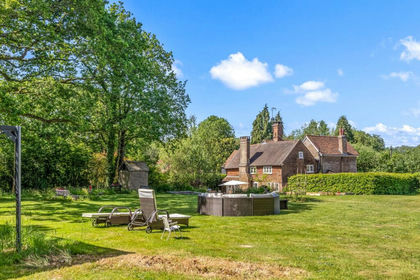 1.5 acres of House with Land for sale in Rusper