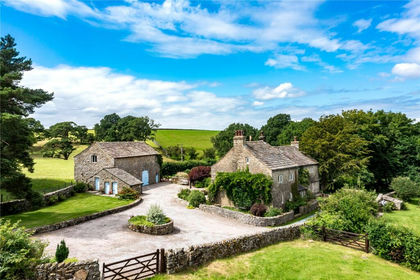 7.1 acres of House with Land for sale in Wray-with-Botton