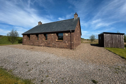 1 acre of Cottage for sale in Caithness, Sutherland and Easter Ross