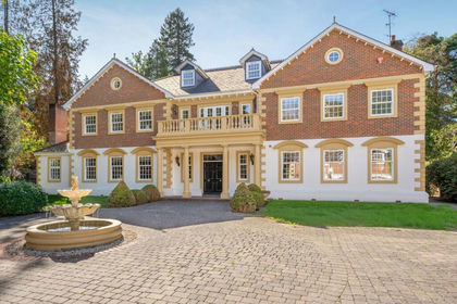 1 acre of House with Land for sale in Sunninghill and Ascot