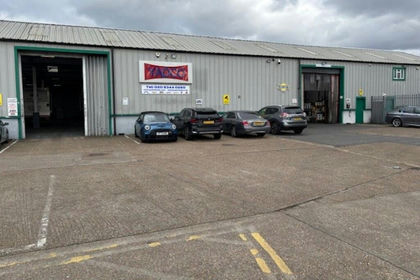 Warehouse for sale in Enfield North