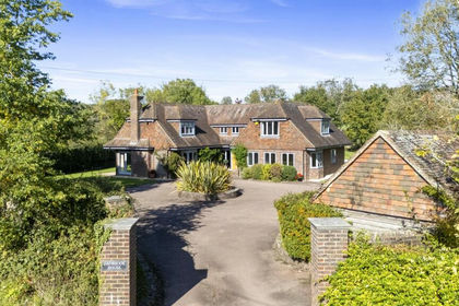 4.4 acres of House with Land for sale in Henfield