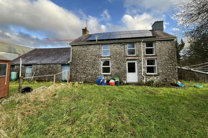 10 acres of Land for sale in Manordeilo and Salem