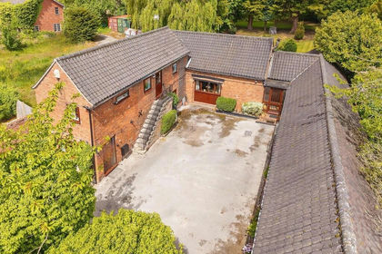 Barn Conversion for sale in Upton