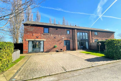 Barn Conversion for sale in Tabley Superior