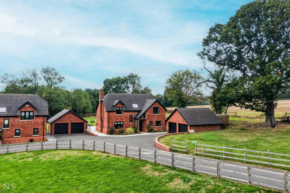 3.5 acres of House with Land for sale in Middleton