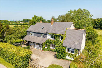 1 acre of House with Land for sale in Cherhill
