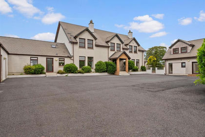 28 acres of Equestrian property for sale in East Kilbride and Strathaven