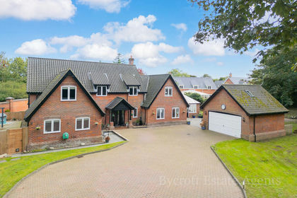 1 acre of Land for sale in Ormesby St. Margaret with Scratby