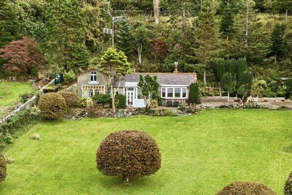 1 acre of Cottage for sale in Argyll, Bute and South Lochaber