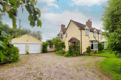 4 acres of House with Land for sale in Kemberton