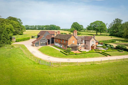 44 acres of Country Estate for sale in Ewhurst