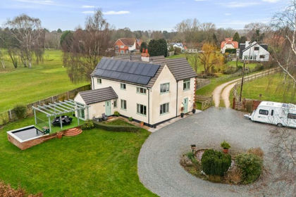 1 acre of Land for sale in Torksey