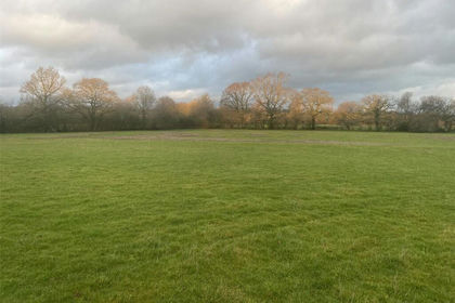 10.1 acres of Land for sale in Llantrisant Fawr