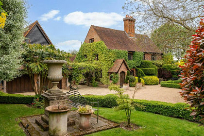 4 acres of Country Home for sale in Ayot St Lawrence