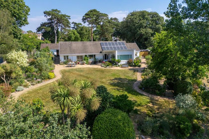 2.8 acres of House with Land for sale in Nettlestone and Seaview
