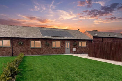 Barn Conversion for sale in Mollington