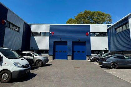 Warehouse for sale in Romsey