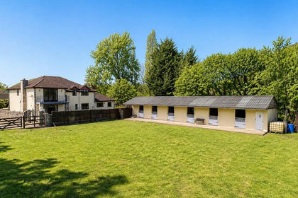 6 acres of Equestrian property for sale in Caerwent