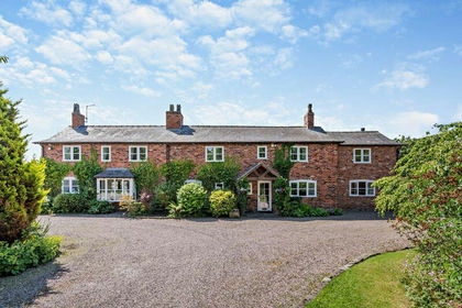 14.5 acres of Land for sale in Tiverton and Tilstone Fearnall