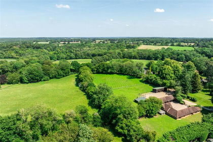 17 acres of House with Land for sale in Little Missenden