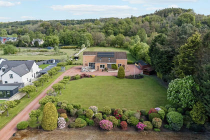 4.5 acres of House with Land for sale in Hamilton and Clyde Valley