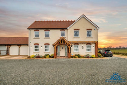 5 acres of House with Land for sale in Rettendon