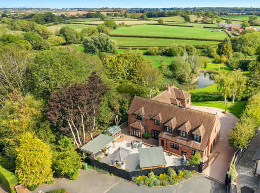 1.5 acres of House with Land for sale in Worcester