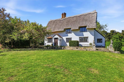 2.3 acres of Farmhouse for sale in Great Bardfield