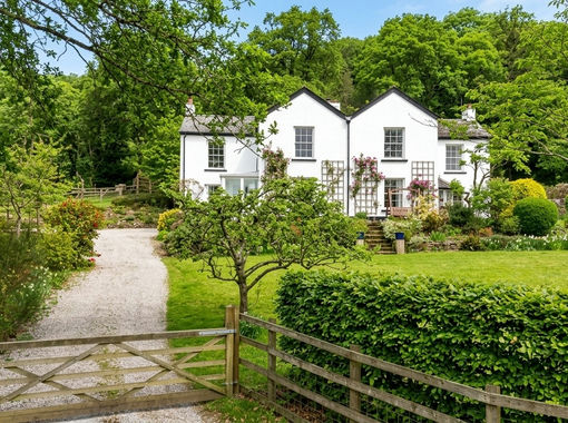 1.8 acres of House with Land for sale in Devon