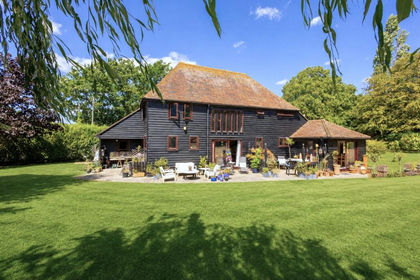 Barn Conversion for sale in Wittersham