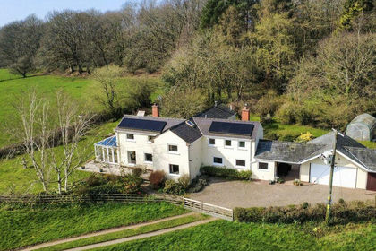 9.5 acres of House with Land for sale in Walterstone