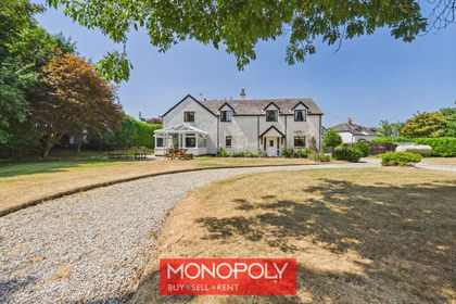 2.5 acres of House with Land for sale in Cefnmeiriadog