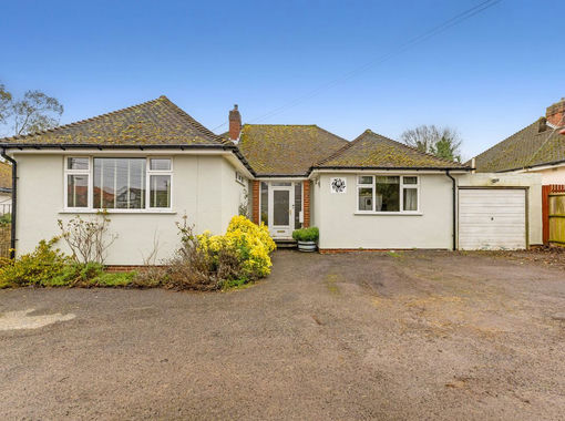 1.5 acres of Equestrian property for sale in Leatherhead