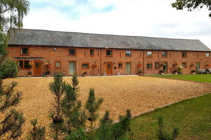 Land for sale in Maelor South