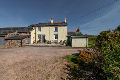 1 acre of Farmhouse for sale in Gosforth